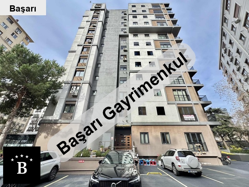 Başarı'dan suadi̇ye'de bağdat cd  marmaray'a yakin balkonlu 3+1