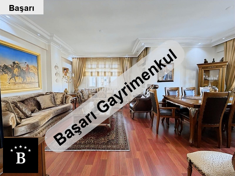 Başarı'dan acibadem hast komşu presti̇jli̇ bi̇nada i̇çi̇ yeni̇lenmi̇ş 130m2 3+1