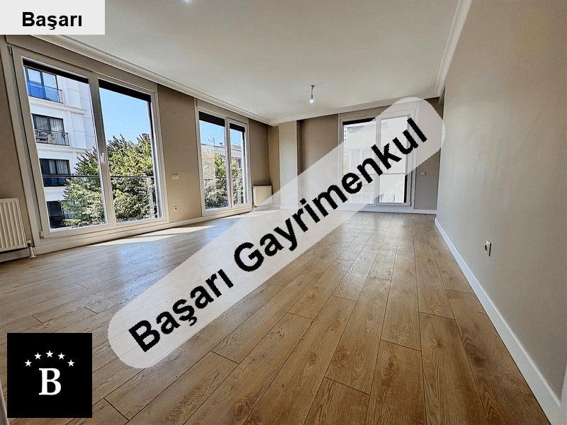 Başarı'dan 8yiillik 3+1+2banyolu+balkon+çam oda trenemetroyabağdat yakin