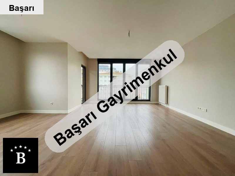 Başarı'dan reşat paşa konaği'na komşu 2022 yapimi balkonlu ebanyolu 135m2