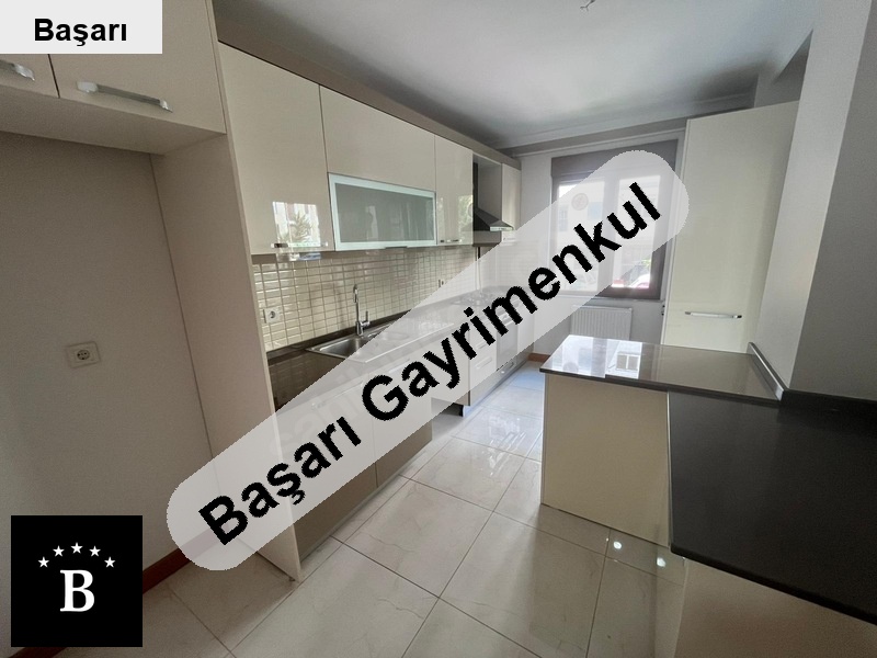 Başarı'dan  şenesenevler'de 3+1 130m2 balkon ebanyo boş