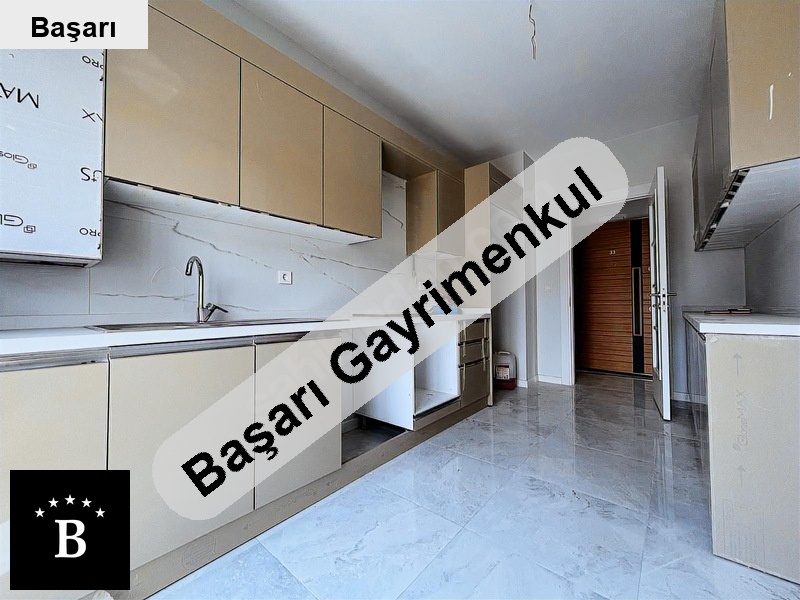 Başarı'dan firsat senesenevlerde sifir bi̇nada balkonlu 3+1 boş