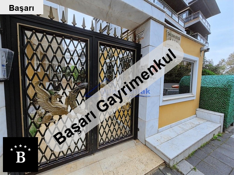 Başarı'dan fenerbahçe sahilde günlikli havuzlu 3+1 daire 2 araç otoparklı