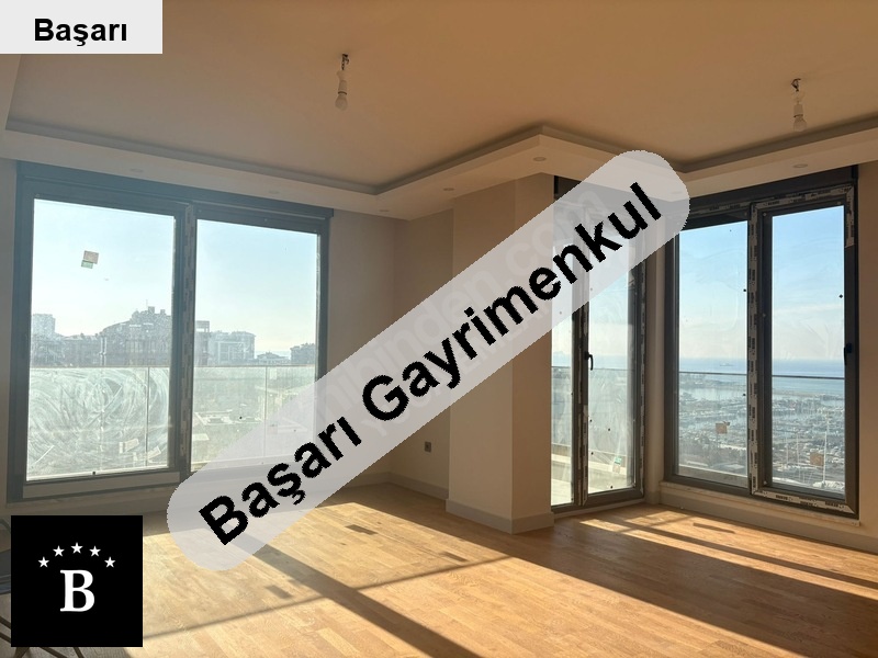 Başarı'dan  kalamişta mari̇na manzarali 4+2 yeni̇ dubleks dai̇re