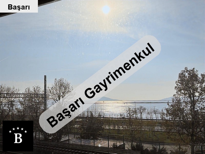 Başarı'dan bostanci kapanmaz deniz v adalar manzara 210m2 boş katta tek 4+1