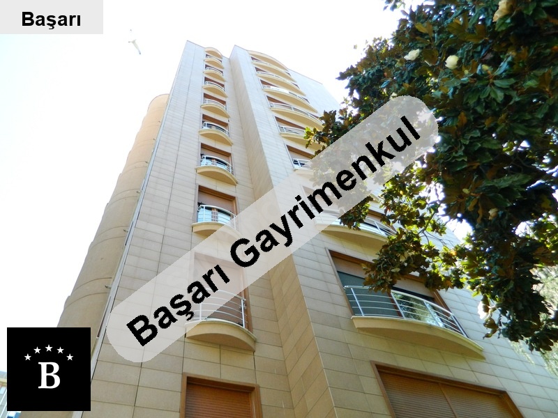 Başarı'dan bağdat caddesine marmaray erenköy e yakın katta tek 4+1 kombili