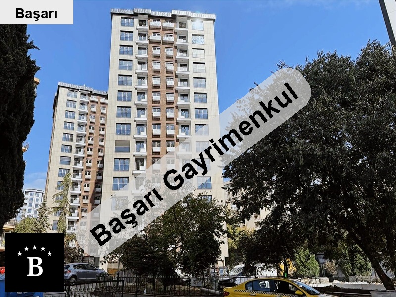Başarı'dan bostanci ali̇ ni̇hat tarlan si̇ne komşu 2+1 si̇te i̇çi̇ satilik