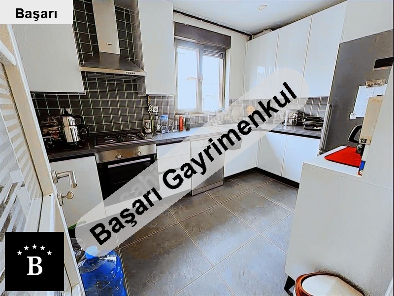 Başarı'dan kadiköy bostanci yeni̇ bi̇na 3+1 102m2 net marmaray metro i