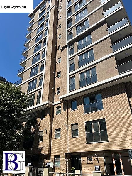 feneryolu 3+1 110m2 balkonlu çatı kullanımlı satılık