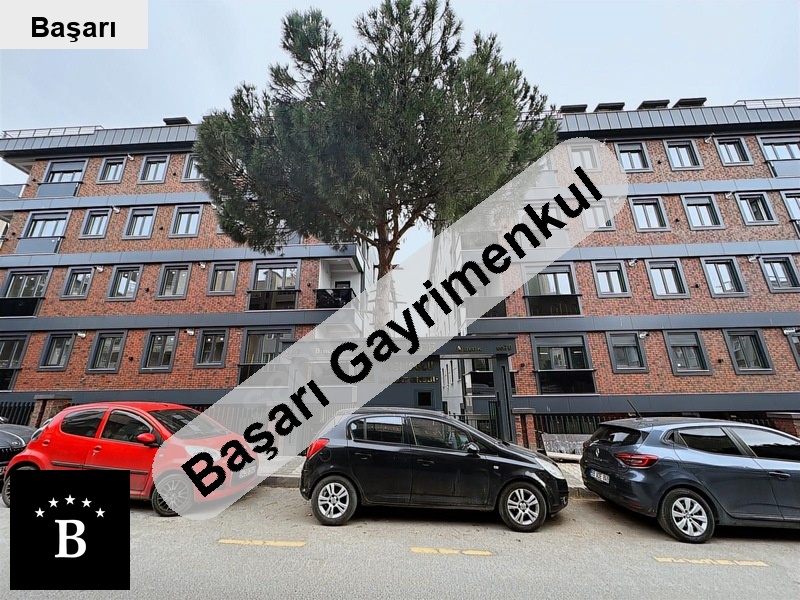 Başarı'dan kuğu pastanesi̇ arkasinda sifir bi̇nada geni̇ş m2 arakat 3+1