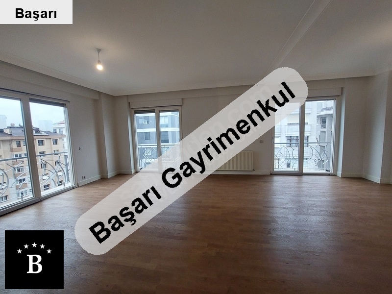 Başarı'dan 'da kismi̇ deniz manzarli 165m2 katta tek 2banyolu 4+1