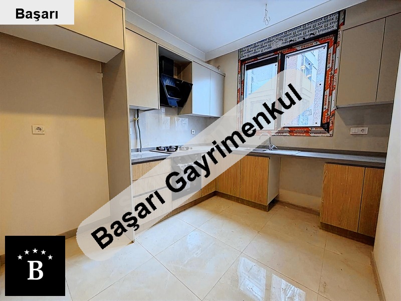 Başarı'dan ali̇ ni̇hat tarlan cad sifir 3+1 88 net balkonlu