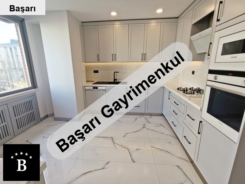 Başarı'dan da 2001 yılı yapımı genç binada 4+1 balkonlu daire
