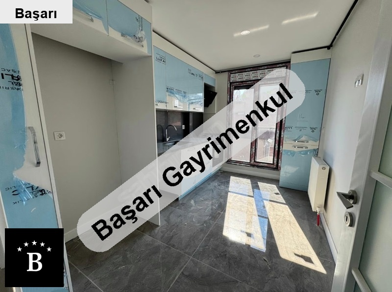 Başarı'dan ci̇da sifir bi̇nada balkonlu 135 m2 ebanyolu 3+1