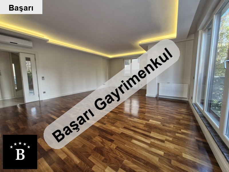Başarı'dan 60 yil göztepe parkina 2 bi̇na katta tek 180 m2 4+1 balkonlu