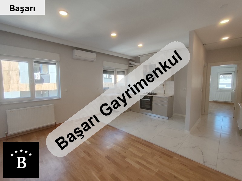 Başarı'dan   sahi̇lde 60m2 1+1 satilik dai̇re