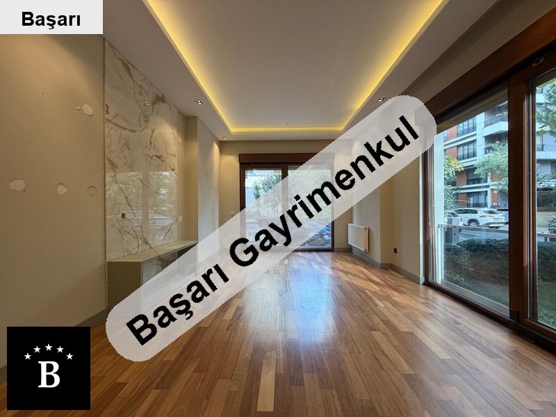 Başarı'dan  sahil'de prestijli binada balkonlu geniş 2+1 boş