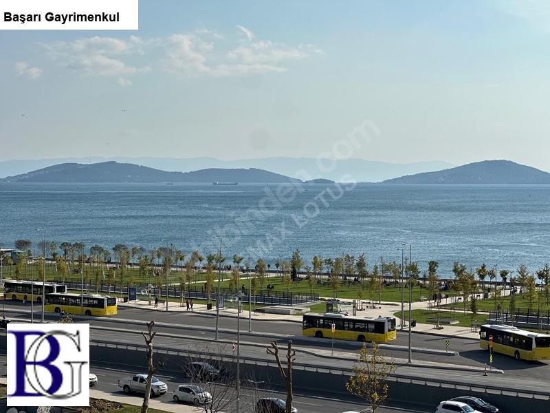 Başarı'dan bostanci sahi̇l yolun'da, bağdat caddesi̇'ne 2.bina  4+1 dubleks kapanmaz deniz ve adalar manzaralı