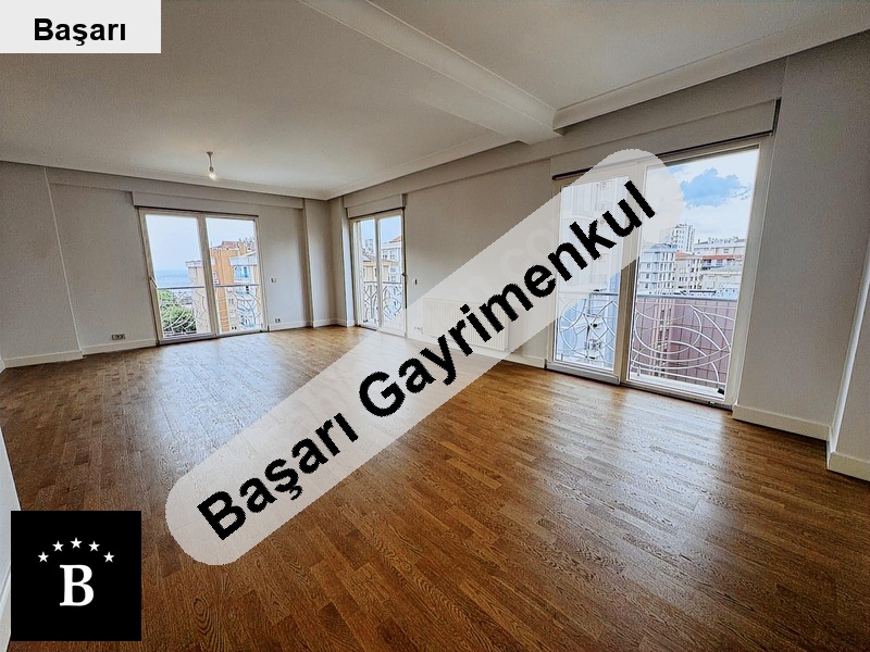 Başarı'dan  sahi̇l 165m2 4+1 ebeyn banyo katta tek kismi̇ i̇z