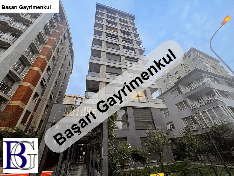 başarı'dan suadi̇ye chanel'i̇n sokağinda  bağdat'a 7.bina kapanmaz doğa manzaralı 170 m2 balkonlu 3+1 dai̇re