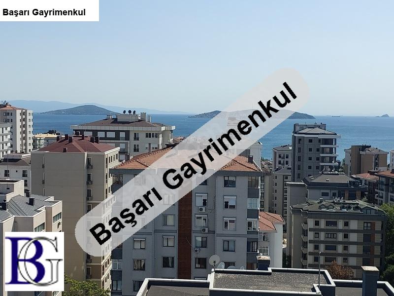 Başarı'dan suadiye bağdat'a yakın  120 m&sup2; net deniz manzaralı, balkonlu, ebeveyn  banyolu geniş balkonlu 34 m2 salonlu