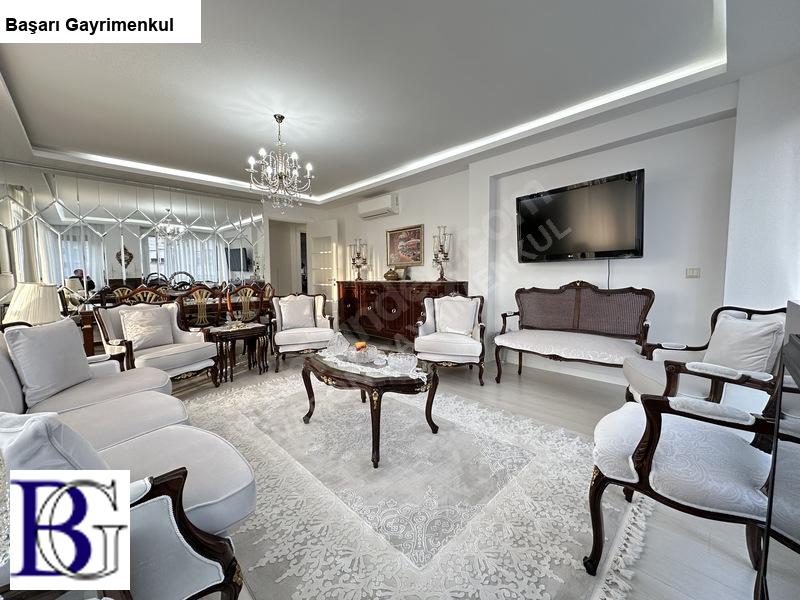 BAŞARI'DAN SUADİYE BAĞDAT CADDESİNE YAKIN 140 m2 3+1 