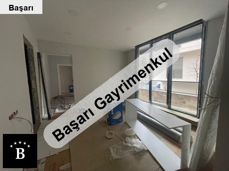 Başarı'dan  bağdat caddesine yakın 65 m² 1+1 i̇şyeri uygun