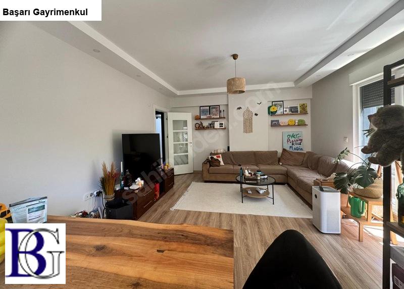 &Ccedil;atal&ccedil;eşme  emi̇nali̇ paşa da hari̇ka kullanimli satilik 3+1 dai̇re fırsattır