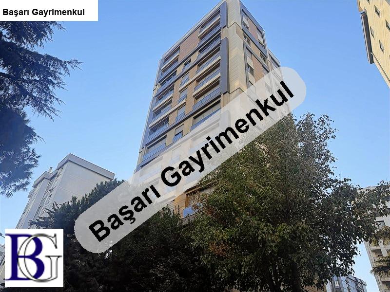 BAŞARI'DAN SUADİYE AYŞE &Ccedil;AVUŞ CADDESİN'DE 40 M2 SALONLU 150M2  GENİŞ 3+1 