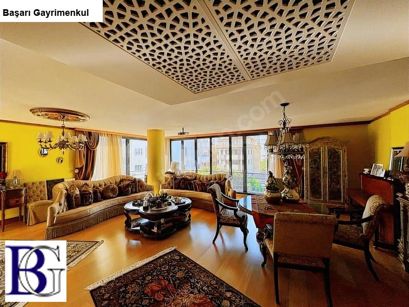 BAŞARI'DAN  BAĞDAT CADDESİNDE 295M2 NET 3+2 DUBLEKS İŞ YERİNE  KONUTA UYGUN