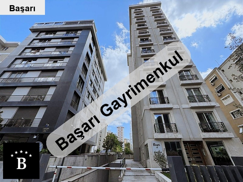 Başarı'dan (vi̇deolu) 'da gi̇yi̇nme odali i̇çi̇ sifir katta tek35+1