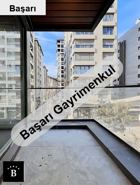 Başarı'dan  sahi̇lde i̇ş yeri̇ne uygun 120m2 net 3+1 sifir