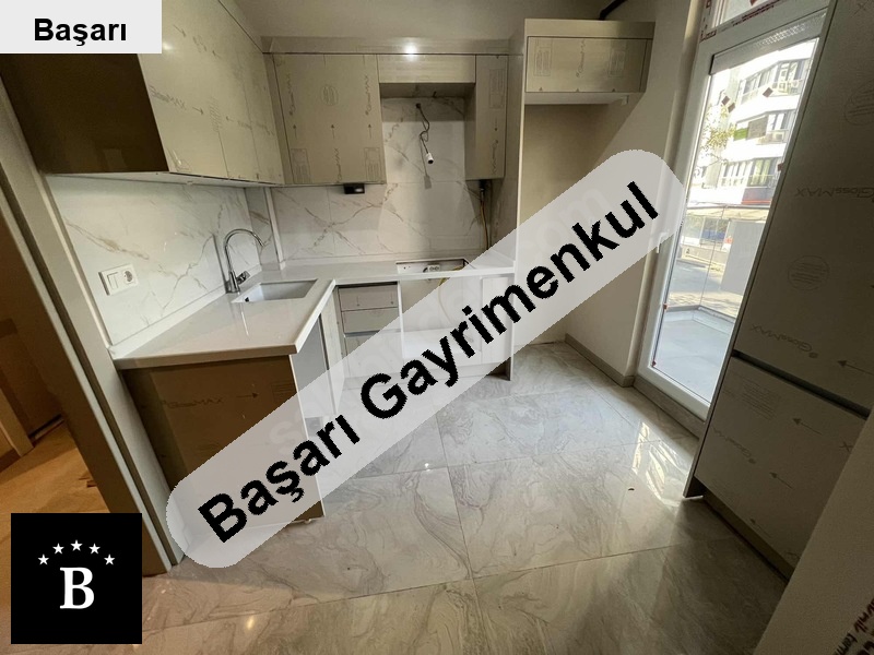Başarı'dan kadiköy şenesenevler'de sifir 2+1 ayri mutfak balkonlu