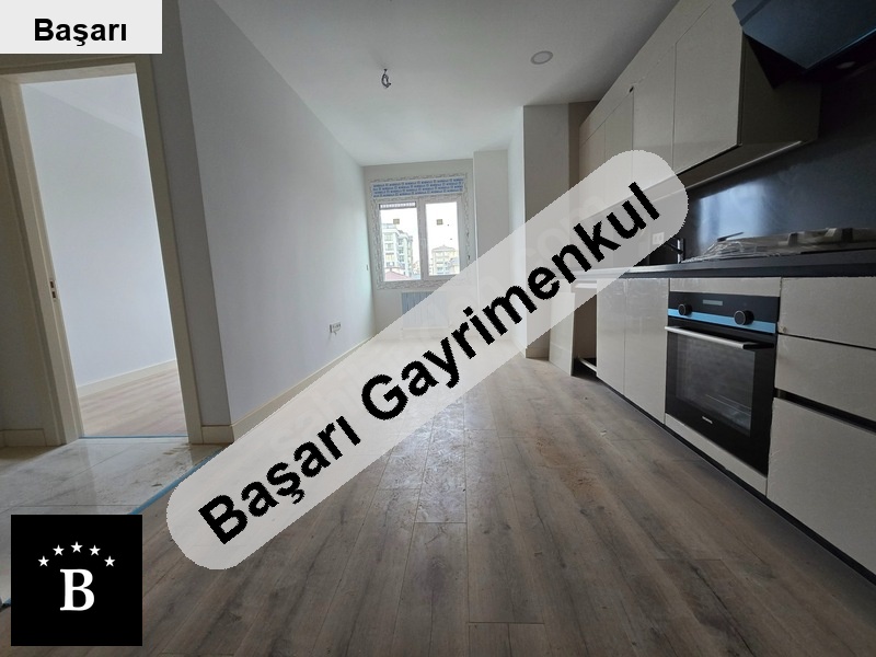 Başarı'dan sifir   hamam sokakta günli̇kli̇ si̇tede 2+1