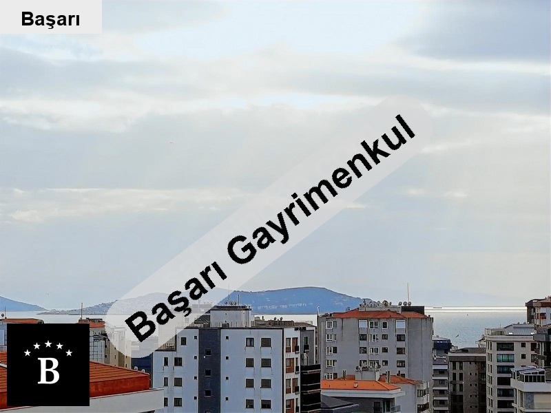 Başarı'dan günli̇kli̇ si̇tepeyzajlioyun bahçeli̇balkonlu