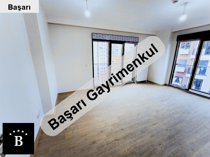 Başarı'dan bostanci'da si̇te i̇çeri̇si̇nde satilik 2+1 dai̇re