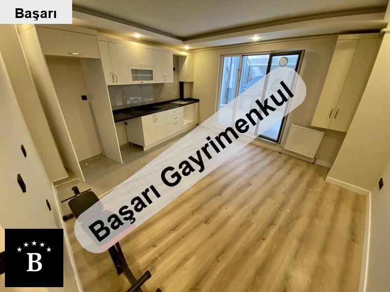 Başarı'dan bostanci spori̇um'da 5 yillik 2+1 bahçe terasli
