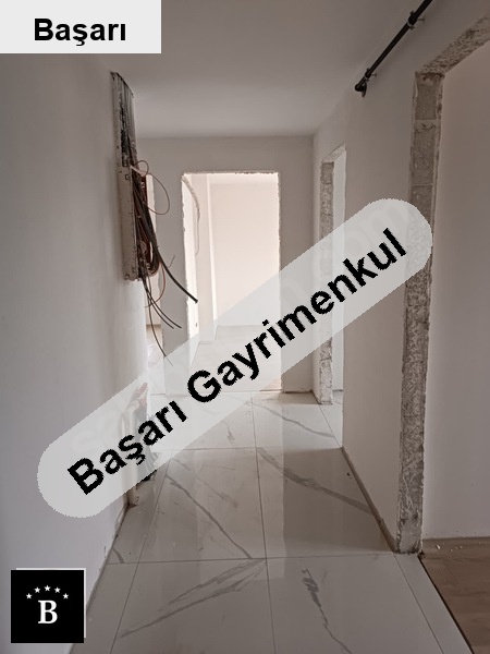 Başarı'dan cıda merkezi konumda 2+1 sıfır daire