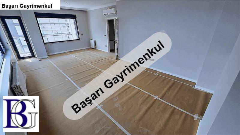 başarı'dan deni̇z manzarali katta tek 120 m2 net balkonlu geni̇ş 3+1