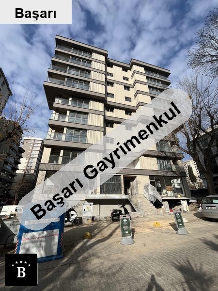 Başarı'dan c'da i̇şyeri̇ne konuta uygun ye 2bi̇na 3+1