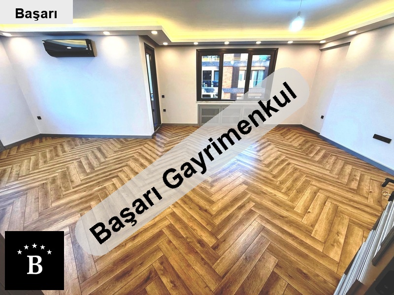 Başarı'dan  bağdata yakin genç bi̇nada 170m2 katta tek lüks