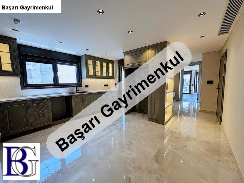 BAŞARI'DAN sifir katta tek 180m2 net 4 banyo 3 balkon deni̇z manzarali 4+1