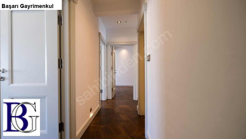 Başarı'dan lebiderya kesintisiz kapanmaz deniz manzaralı 70 m2 salonlu  bebek sahilinde yalı dairesi!