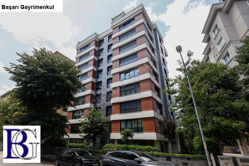 suadi̇ye de cad y&uuml;r&uuml;me mesafeli̇ satilik 5+2 terasli dublex dai̇re