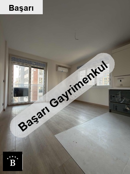 Başarı'dan suadi̇ye aydin sokakda sifir bi̇na 2+1 75 m²