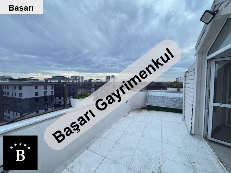Başarı'dan ' suadi̇yede mi̇mari̇ dekorlu satilik boş dubleks dai̇re 3+2
