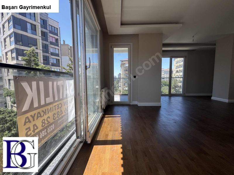 BAŞARI'DAN ŞAŞKINBAKKAL MARK SPENCER'DA  2025 YAPIMI  45 M2 SALONLU BALKONLU EBEVEYNLİ  200  M2 FIRSATTIR 