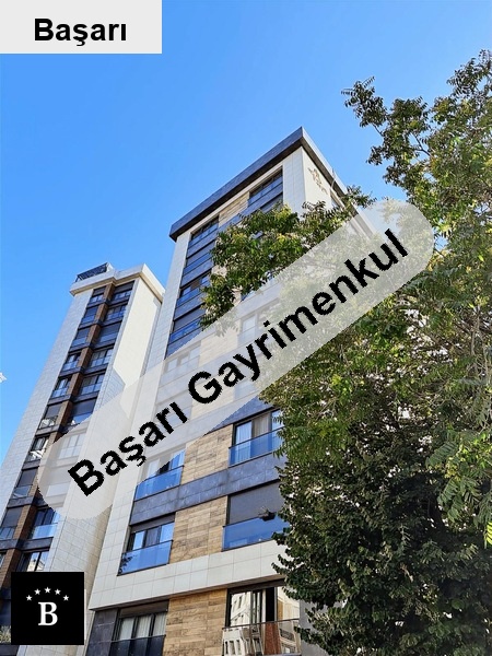 Başarı'dan  suadi̇ye bağdat cd 5bi̇na 140 m2 yeni̇ balkonlu 3+1