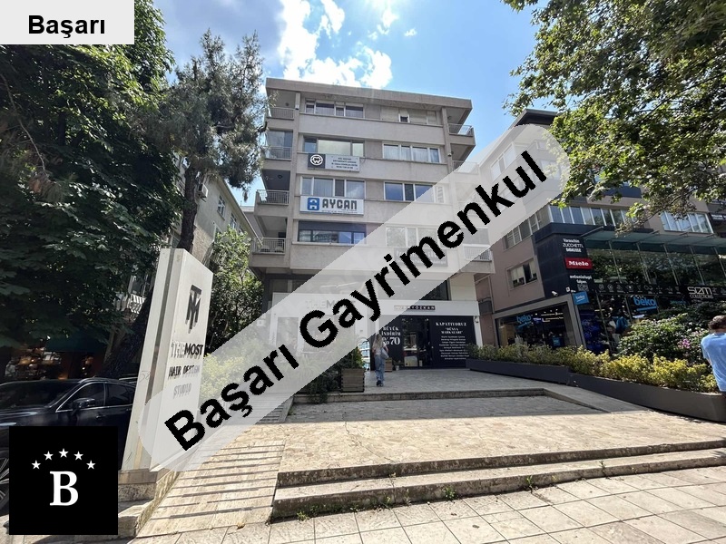 Başarı'dan bağdat cd üzeri̇ işyeri müstaki̇l gi̇ri̇şli̇3+1 95m2yeni̇lenmi̇ş