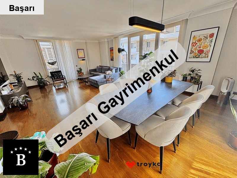 Başarı'dan  bağdat  yakını 4+1 150 m2 net lüks daire